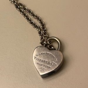 Tiffany & Co. Return To New York Heart Padlock Lock Charm Pendant Necklace